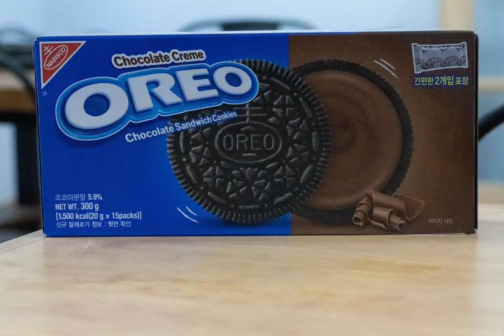 OREO CHOCOLATE SANDWICH COOKIES 300G